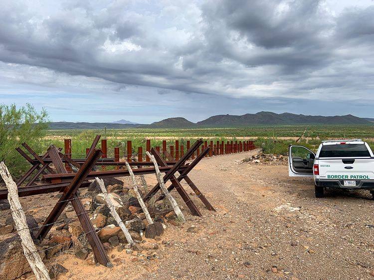 Border Patrol USBP miscellaneous modern agent and vehicle barrier 