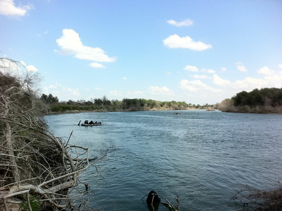 Border Patrol USBP miscellaneous modern aliens crossing through the river