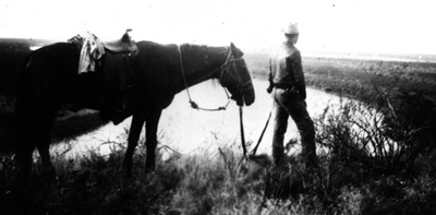 Border Patrol USBP Miscellaneous Historical history horse patrol looking over the river
