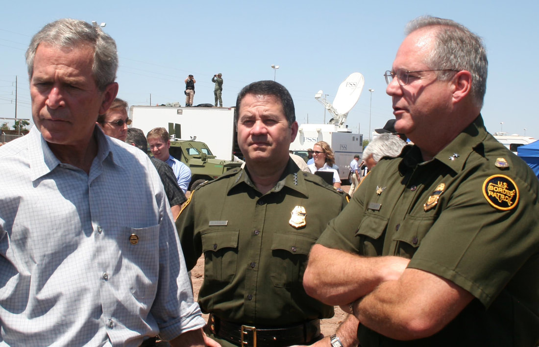 President Bush with Chief David Aguilar and Chief Patrol Agent Ron Colburn